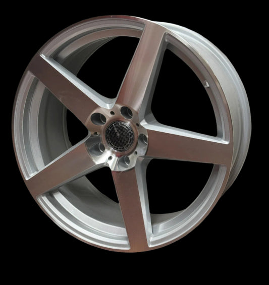 Velsen 532 Wheel 18X8 5X114.3 Silver Machined 38mm